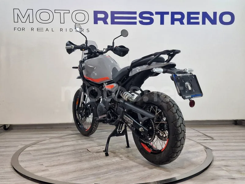 Royal Enfield Himalayan 450 – Vista 3
