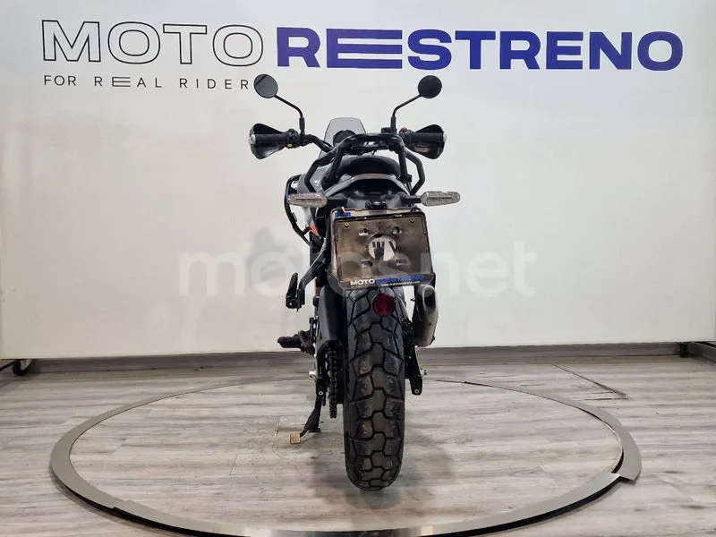 Royal Enfield Himalayan 450 – Vista 9