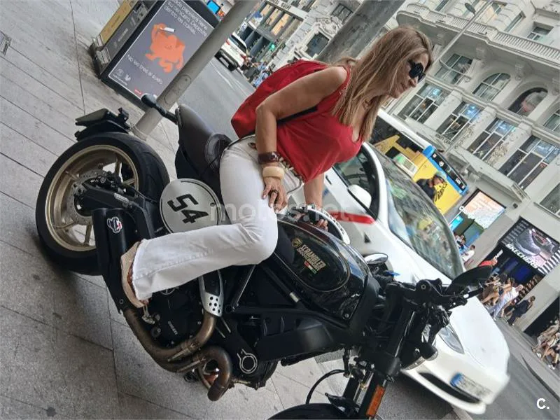 Ducati Scrambler – Vista 3