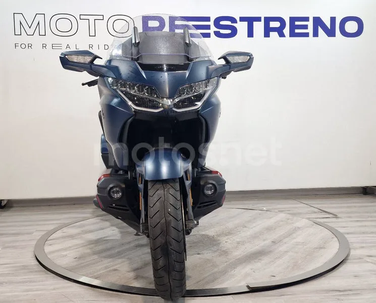 Honda GL 1800 Gold Wing – Vista 4