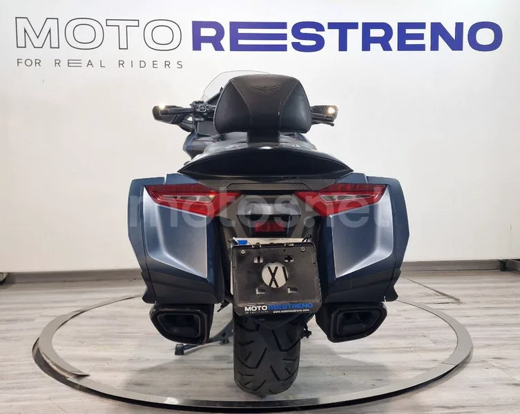 Honda GL 1800 Gold Wing – Vista 9