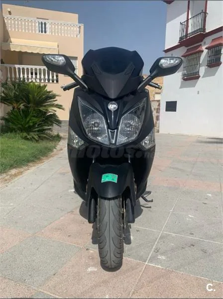 SYM Joymax 125 – Vista 2