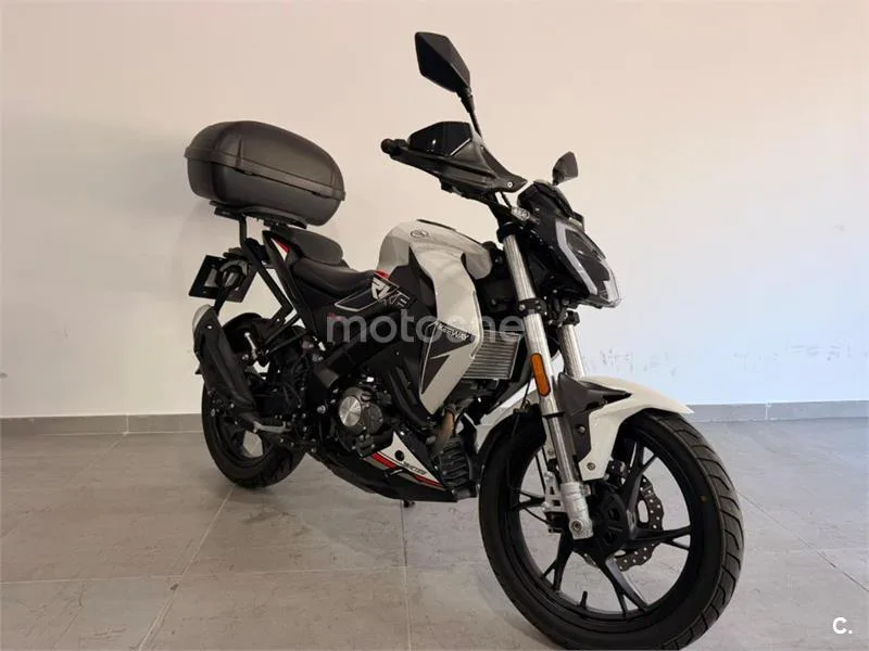 Keeway RKF 125 – Vista 5