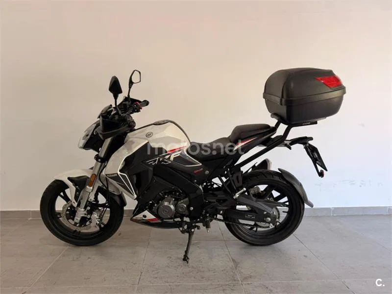 Keeway RKF 125 – Vista 8