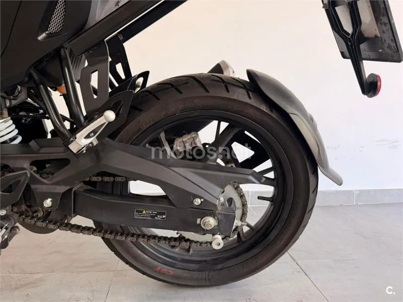 Keeway RKF 125 – Vista 10
