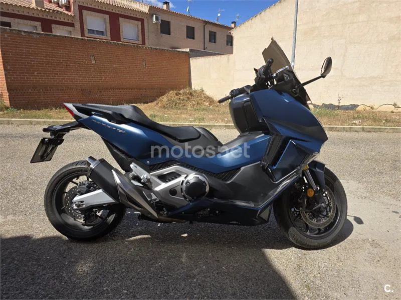 Honda Forza 750 – Vista 2
