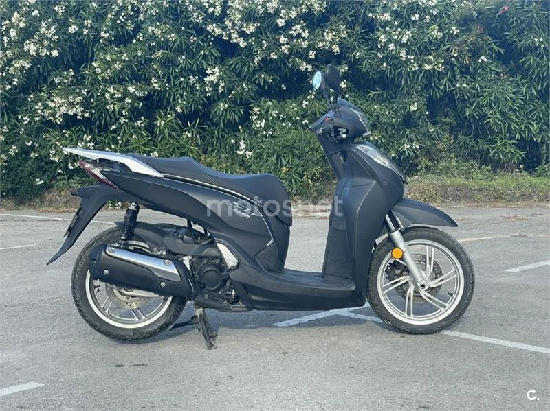 Honda SH 300i – Vista 3