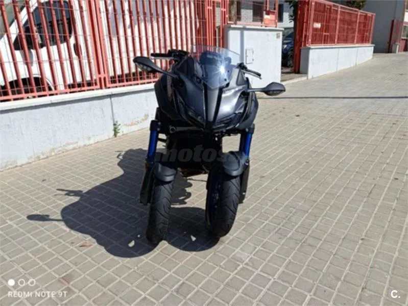 Yamaha Niken – Vista 3