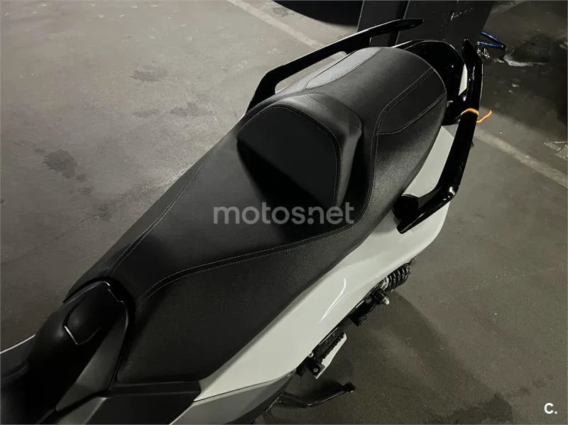 SYM MAXSYM TL 500 – Vista 9