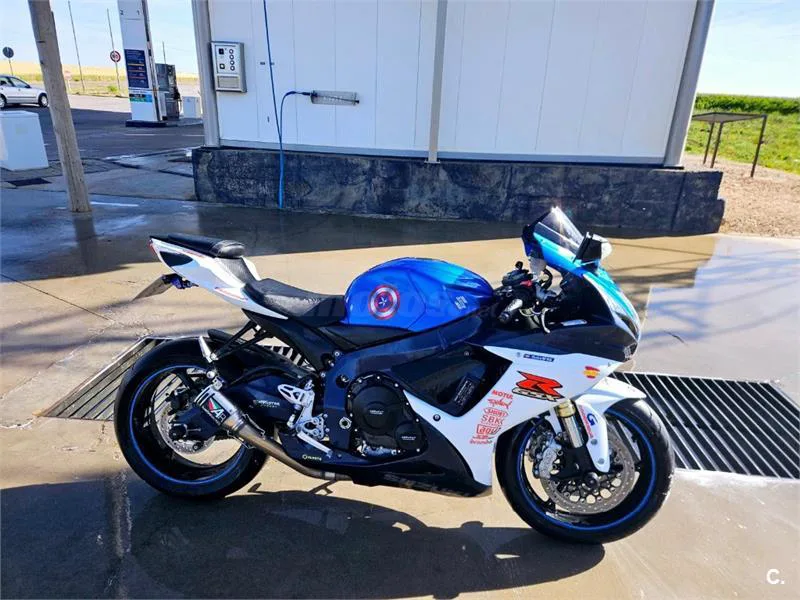 Suzuki GSX-R750 – Vista 2