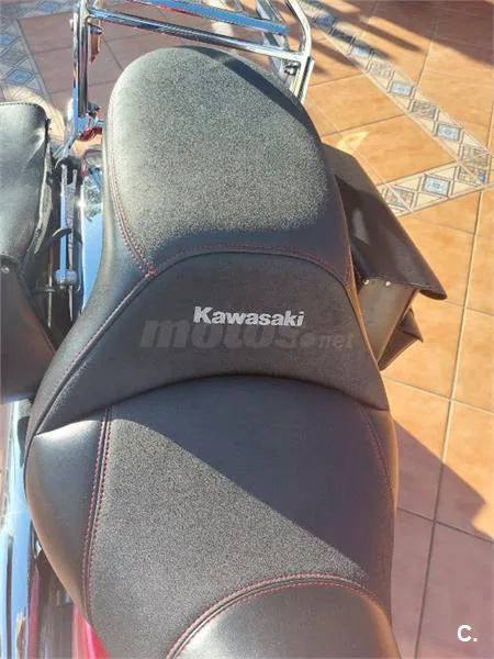 Kawasaki VN 900 CLASSIC – Vista 8