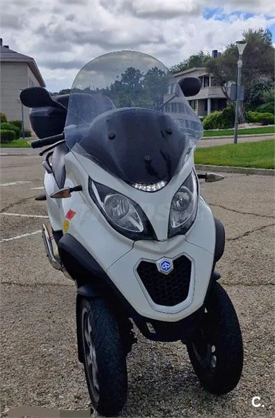 Piaggio MP3 – Vista 2