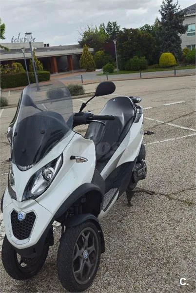 Piaggio MP3 – Vista 4