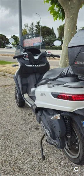 Piaggio MP3 – Vista 6