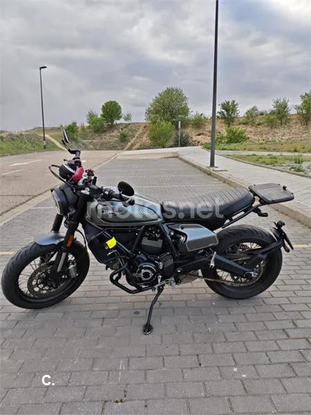 Ducati Scrambler – Vista 2