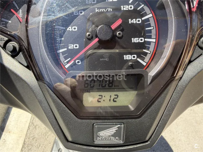 Honda SH 300i – Vista 2