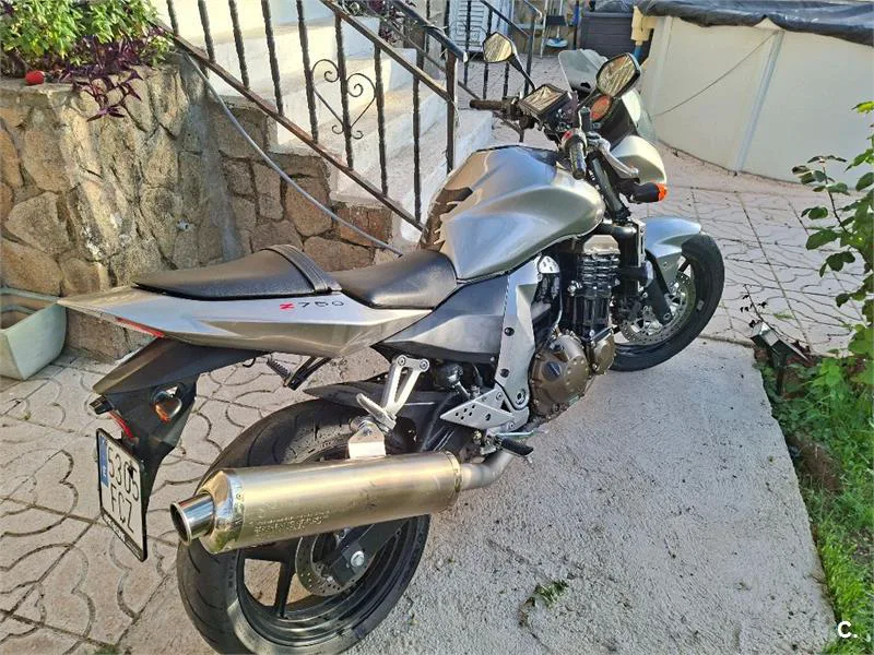 Kawasaki Z 750 – Vista 3