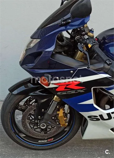 Suzuki GSX-R750 – Vista 2