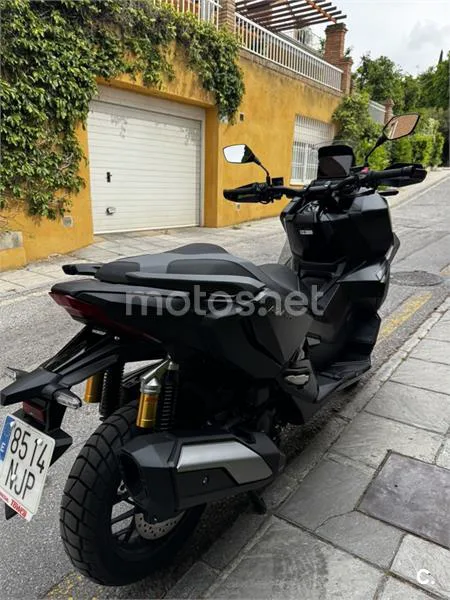 Honda ADV 350 – Vista 4