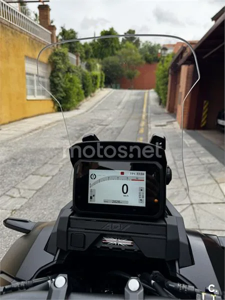 Honda ADV 350 – Vista 6
