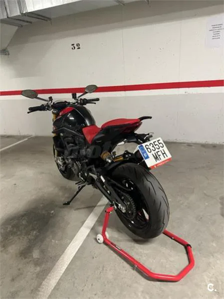 Ducati Monster – Vista 3