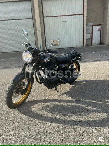 Kawasaki W 800 – Vista 3