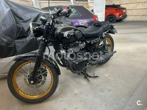 Kawasaki W 800 – Vista 5