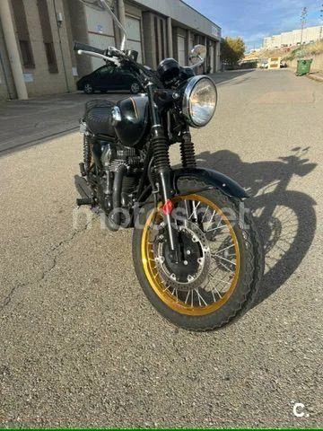 Kawasaki W 800 – Vista 6