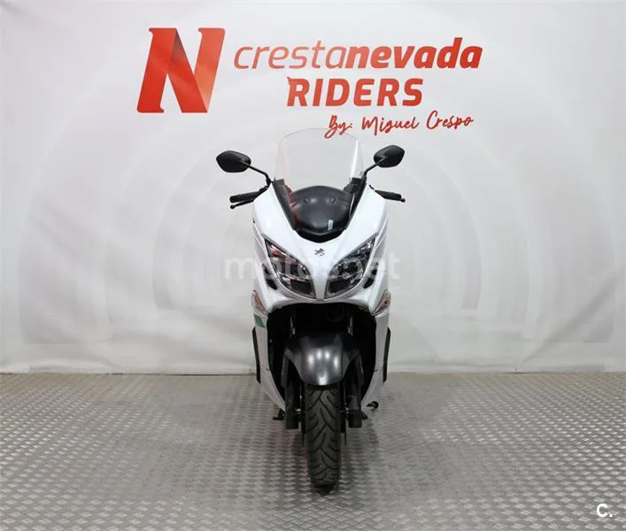 Suzuki Burgman 400 – Vista 5