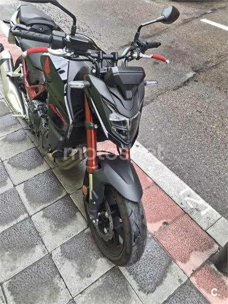 Honda CB 750 Hornet – Vista 6