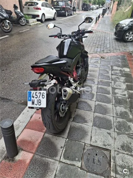 Honda CB 750 Hornet – Vista 8