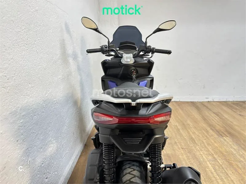 Aprilia SR GT 125 – Vista 6