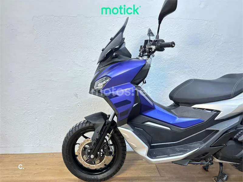 Aprilia SR GT 125 – Vista 8