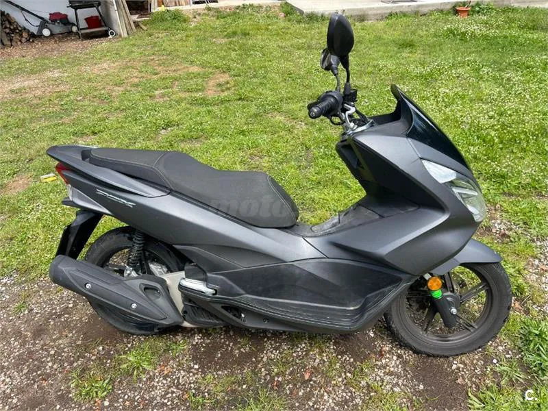 Honda PCX 125 – Vista 3