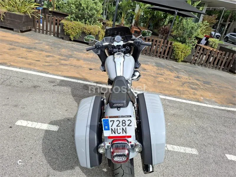 Harley-Davidson Low Rider ST – Vista 7