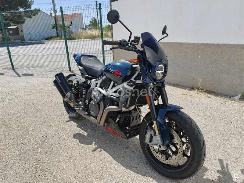 Indian FTR 1200 – Vista 4