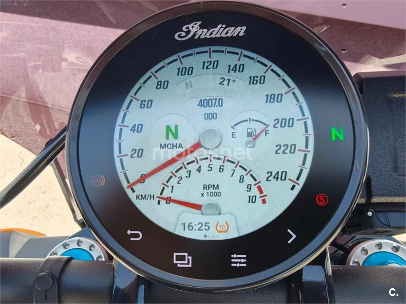 Indian FTR 1200 – Vista 6