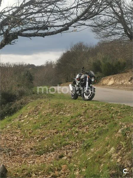Ducati Monster 695 – Vista 2