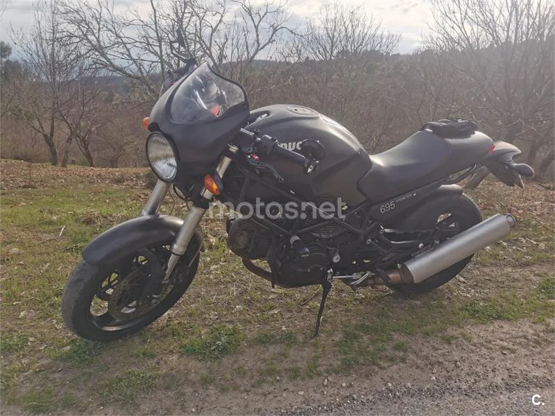Ducati Monster 695 – Vista 4