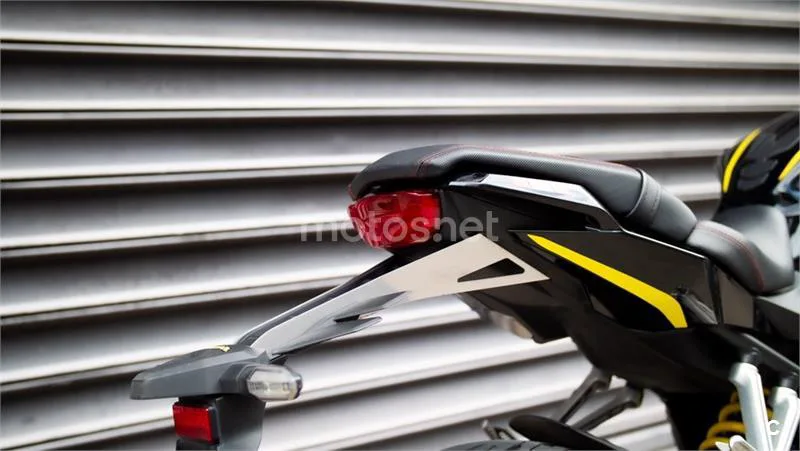 Honda CBR 650 R – Vista 7