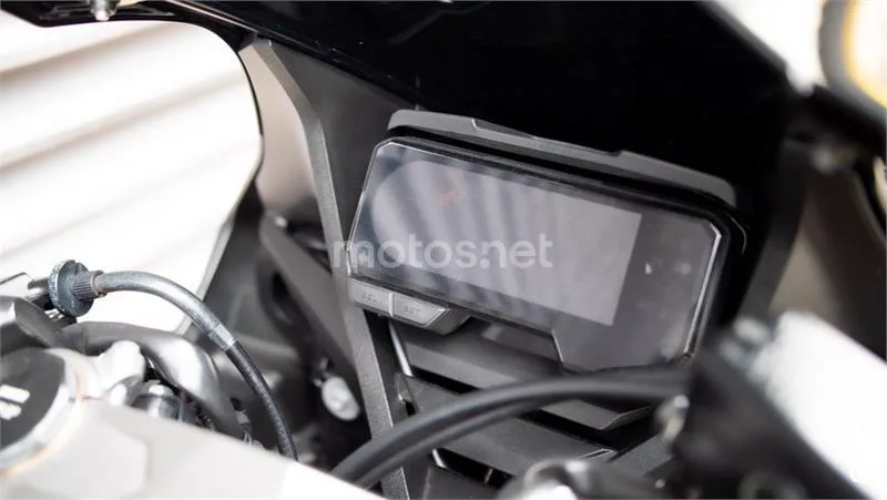 Honda CBR 650 R – Vista 10