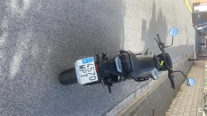 Husqvarna Svartpilen 125 – Vista 2