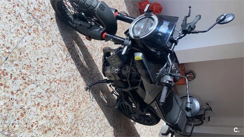 Husqvarna Svartpilen 125 – Vista 5