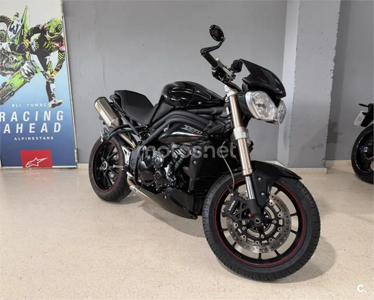 Triumph Speed Triple – Vista 4