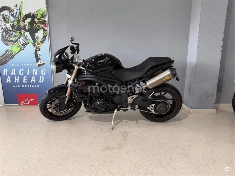 Triumph Speed Triple – Vista 5
