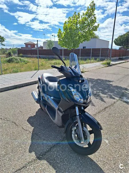 Yamaha XMAX 250 – Vista 5