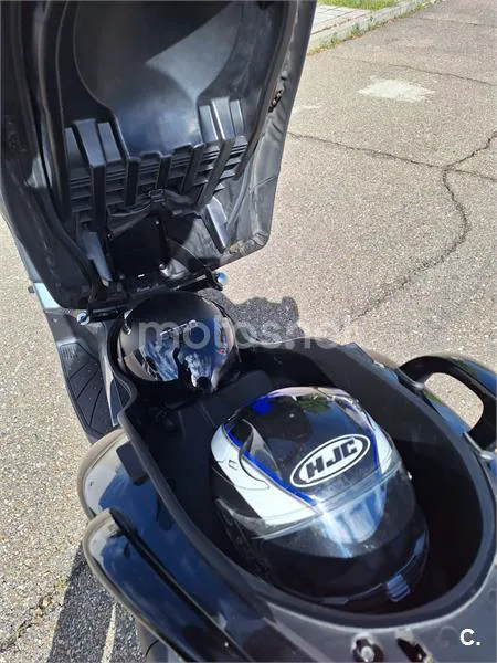 Yamaha XMAX 250 – Vista 7