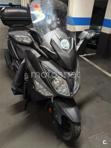 SYM Joymax 300 – Vista 2