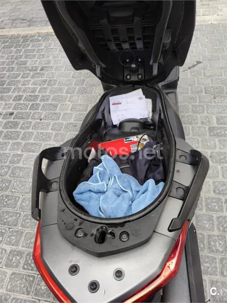 Yamaha XMAX 125 – Vista 7