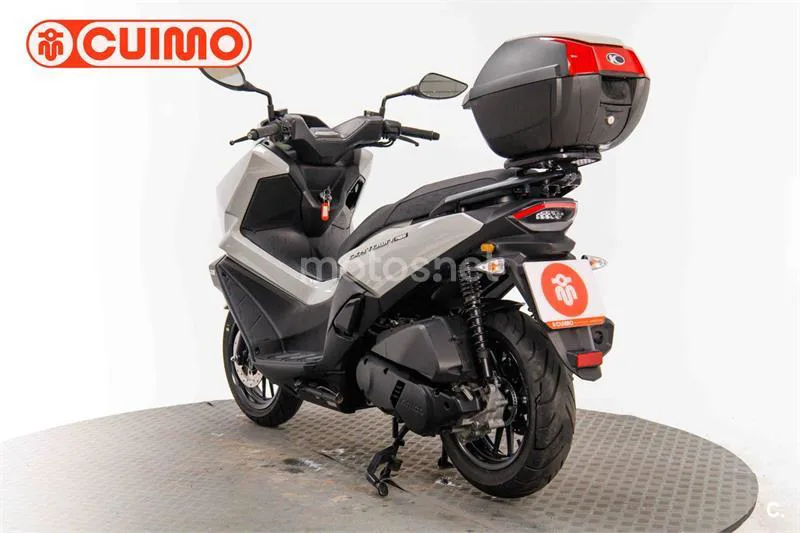 Kymco Sky Town 125 – Vista 6